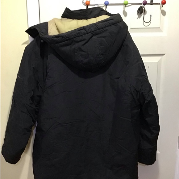 Men’s Black heavy duty puffer Coat - Picture 3 of 3